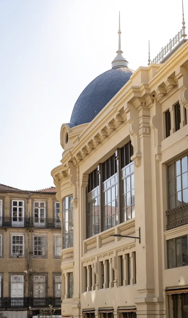 Explore the Mercado do Bolhão